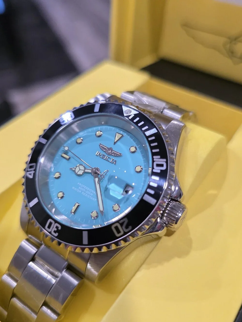 Invicta bold turquoise